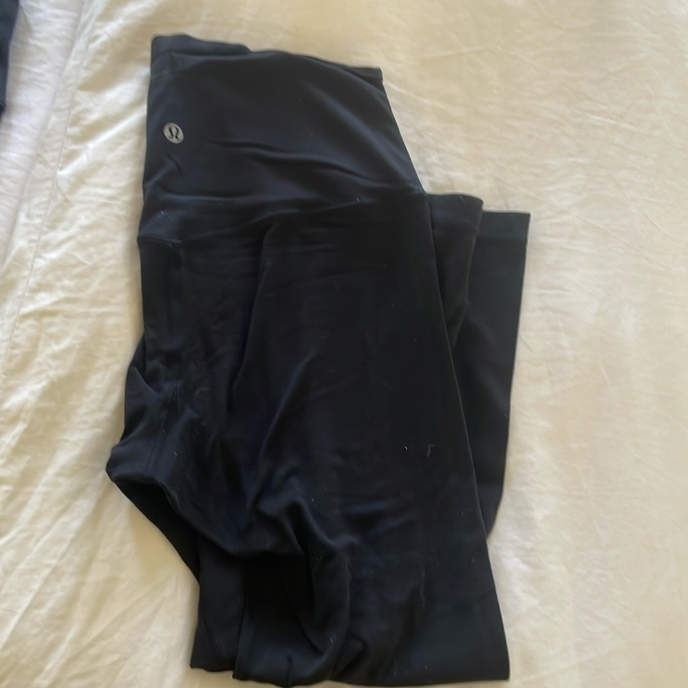 Black lululemon Align crop leggings